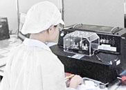 Broadband Light Source engineers